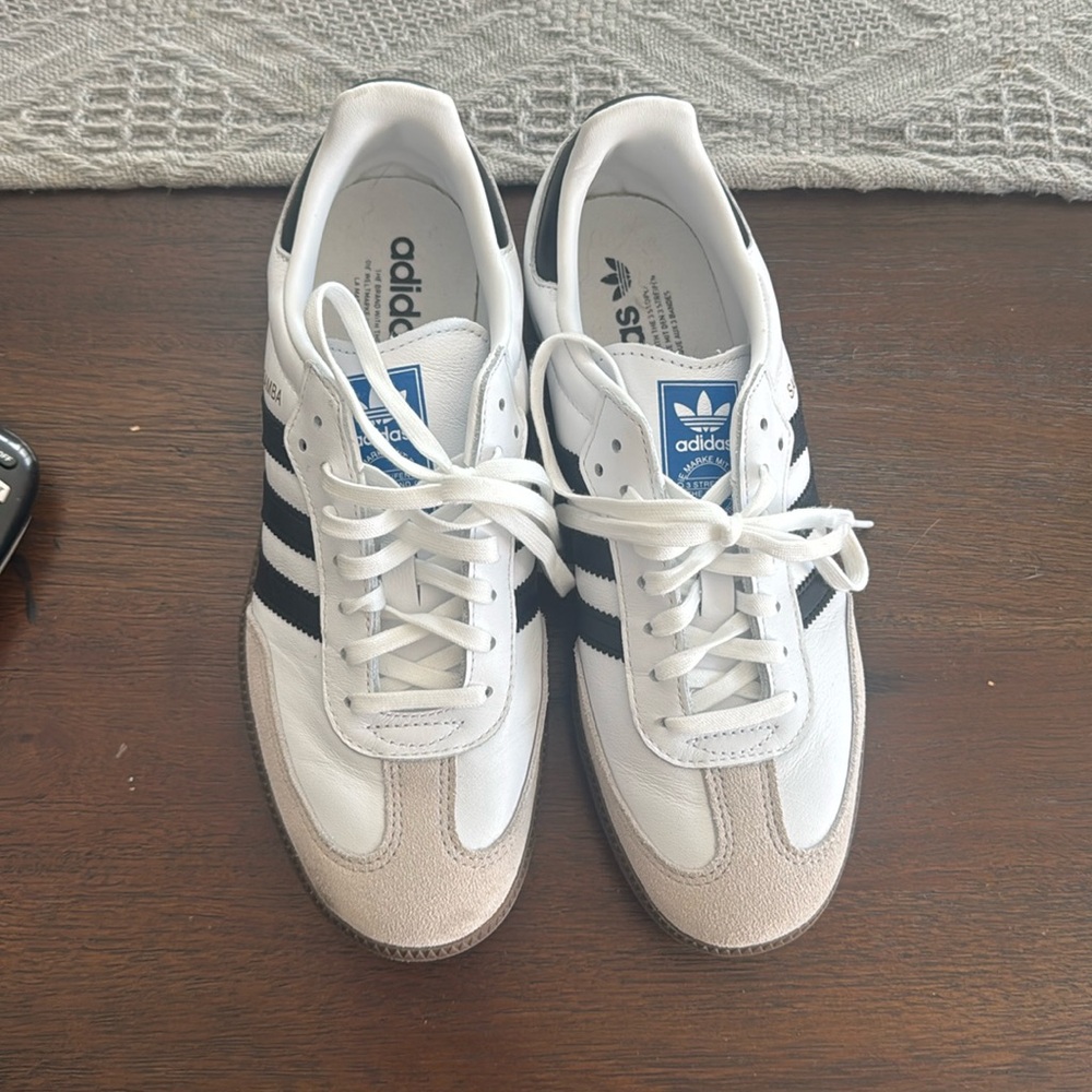 Adidas Sambas 6.5 US black and white